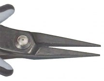 Szczypce długie o długości 146mm.  ESD